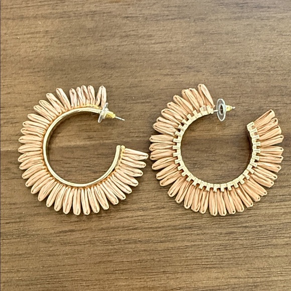 Lulus Jewelry - Elegant Gold and Tan Raffia Hoop Earrings